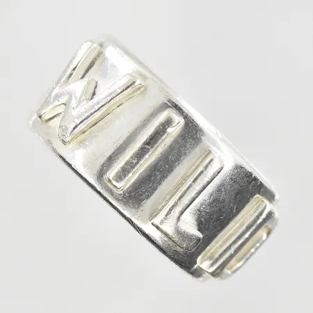 Ring Efva Attling Wild at heart stl:19, bredd 12 mm, silver 925/1000. Vikt: 23,1 g