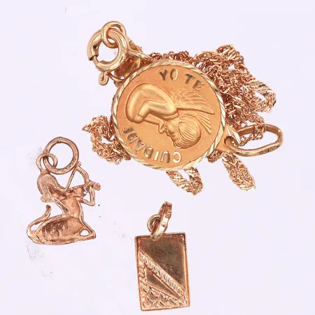 Diverse smycken med gravyr och defekter,18k. Vikt: 3,8 g