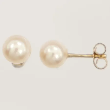 Ett par örhängen med odlade pärlor, Ø5mm, 18K Vikt: 0,6 g