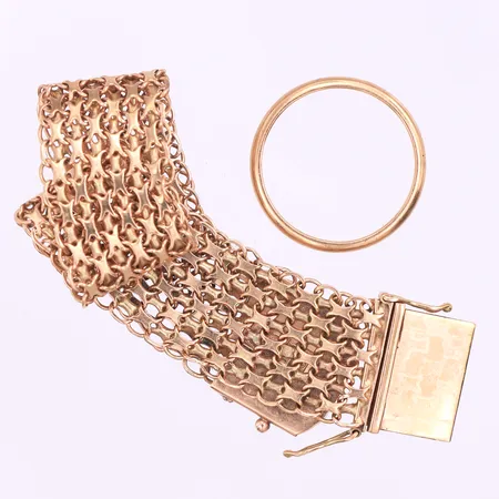 Trasigt och graverat guld,18k. Vikt: 23,5 g