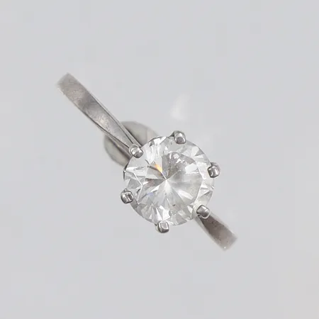 Ring med slipad vit sten stl:17½ bredd 1-7mm silver 925/1000 Vikt: 1,9 g