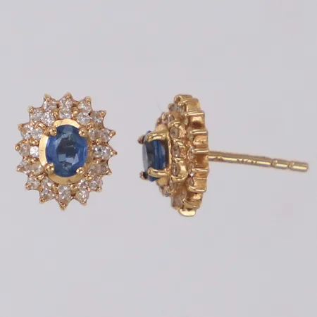 Ett par örhängen med vita och blå stenar längd 9,2mm, bredd 8,1mm, snurrebussar saknas, 18K Vikt: 2 g