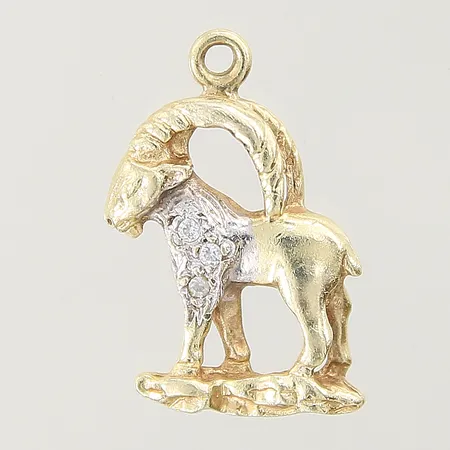 Hänge stenbocken med vita stenar 20x14mm, ögla saknas, 14K  Vikt: 1,7 g