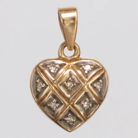 Hänge hjärta med diamanter 8 x ca 0,005ct Guldfynd längd 15mm bredd 10mm 18K Vikt: 1 g