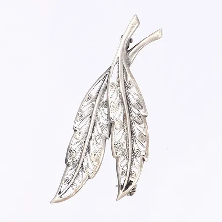 Brosch fjädrar längd 50mm bredd 20mm silver 835/1000 Vikt: 3,6 g