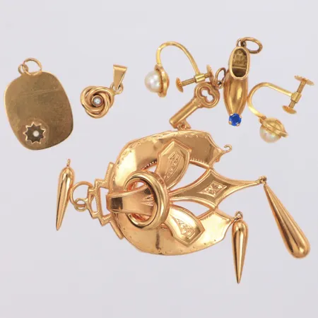 Diverse guld defekt med stenar 18K  Vikt: 11,4 g