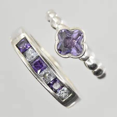 Två ringar med lila stenar stl:17½, stl:19, silver 925/1000. Vikt: 8 g