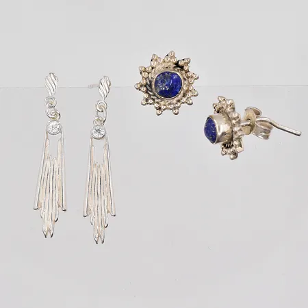 2 par Örhängen längd 35mm Ø 13mm skeva stift stoppar saknas silver 925/1000 Vikt: 6,7 g