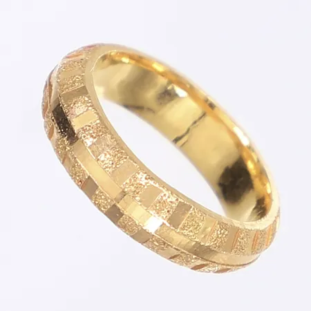 Ring stl: 18 bredd 4mm troligen ihålig 21K Vikt: 2,5 g