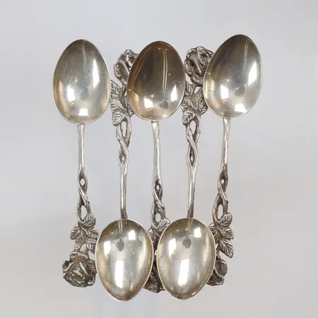 Fem kaffeskedar 10cm, silver 830/1000 Vikt: 46,2 g