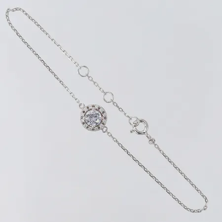 Armband med vita stenar längd 16-18cm bredd 0,7-8,5mm Silver 925/1000.  Vikt: 1,7 g