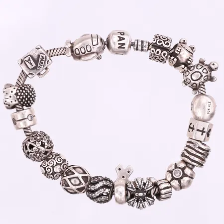Armband Pandora,längd ca 19 cm,bredd 2.9-9.5 mm,silver 925/1000. Vikt: 69,3 g