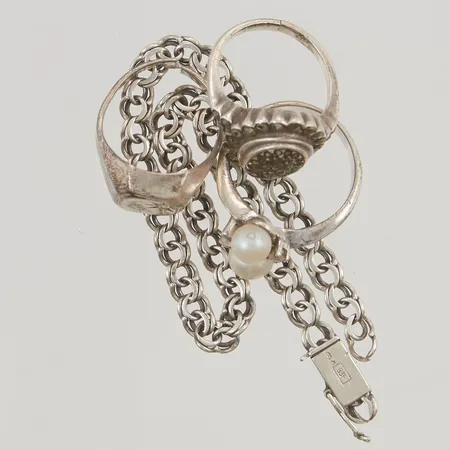 Diverse silversmycken defekt 830/1000 Silver 14,9g.