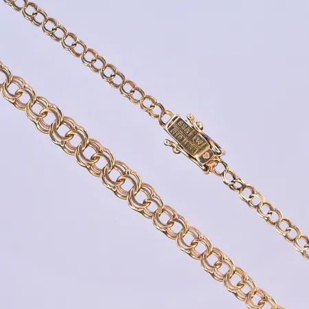 Collier doserad Bismarck längd 43 cm, bredd 3-5 mm 18K. Vikt: 8 g