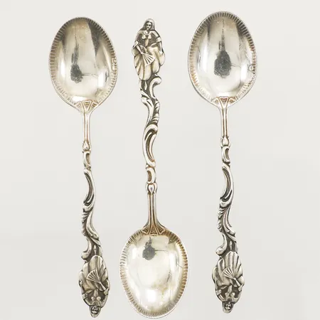 3 Kaffeskedar, modell 10cm, silver 830/1000  Vikt: 30,7 g