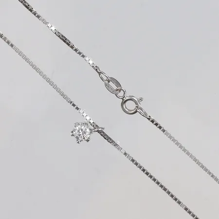 Kedja Venezia i vitguld med integrerat hänge med diamant 1xca0,32ct (kvalité ca W/VS) längd 42cm bredd 1mm 18K Vikt: 4,7 g