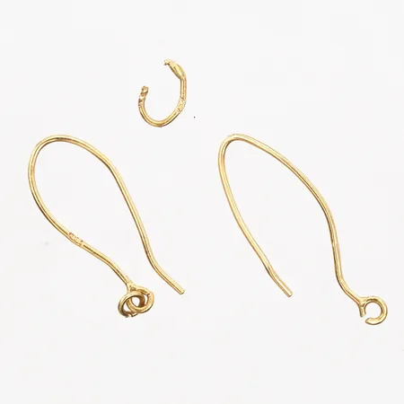 Diverse guld, defekter, 18K Vikt: 0,4 g