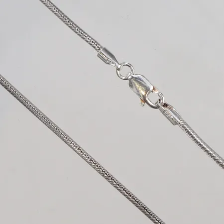 Collier längd 41,5cm bredd 1mm, silver 925/1000 Vikt: 7,8 g