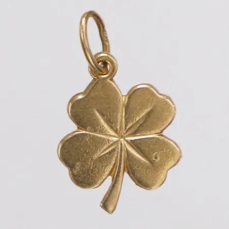 Hänge fyrklöver längd 16mm bredd 10,4mm 18K Vikt: 0,8 g