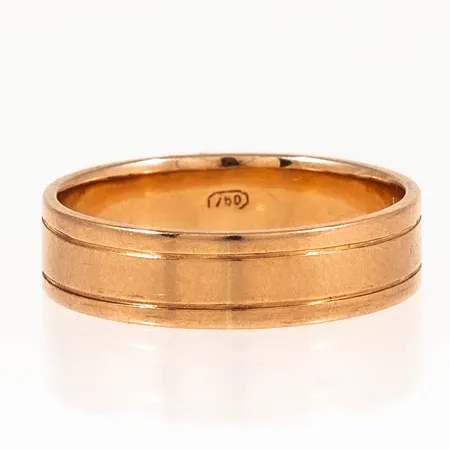 Ring stl:18½ bredd 5,3mm 18K 4,6g.