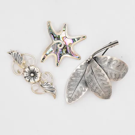 3 Broscher silver 830/925/1000 Vikt: 20,5 g