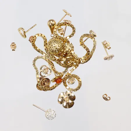 Diverse guld med plast och stenar, defekter 18K Vikt: 14,8 g