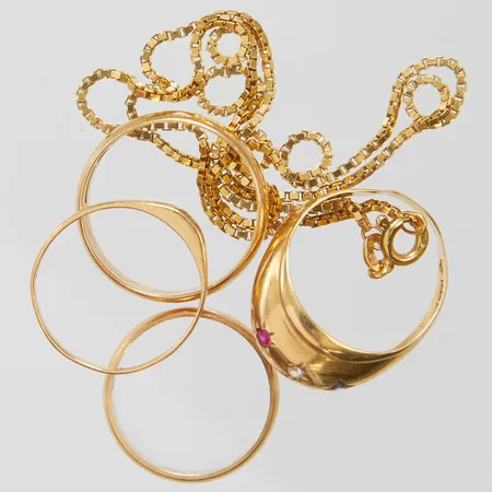 Diverse guld defekta 18K Vikt: 16,6 g