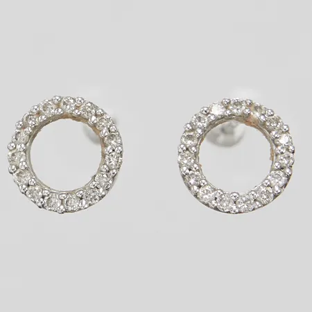 Örhängen med vita stenar Ø7mm, GHA, saknar snurrebussar, vitguld, 18K Vikt: 0,8 g