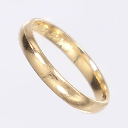 Ring Schalins stl: 16½ bredd 2mm gravyr 18K Vikt: 2,7 g