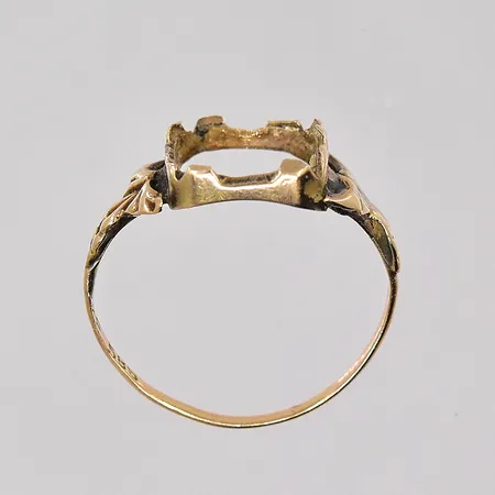 Ring sten saknas stl:17 skev skena 14K Vikt: 1,7 g