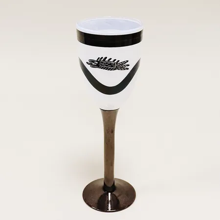 Pokalglas Caramba Ulrica Hydman Vallien Kosta Boda höjd 25cm Ø7,5cm, handmålat glas, signerad och numrerad 99036.