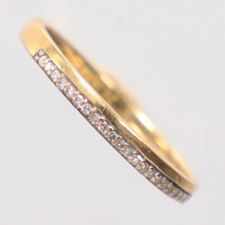 Ring med diamanter 22 x ca 0,005 stl: 16½, gravyr, 18K. Vikt: 1,5 g