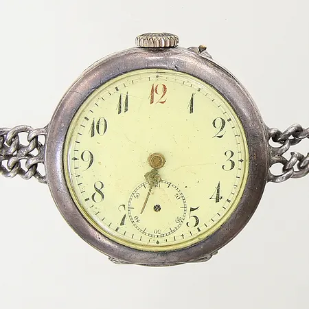 Mormorsur silver manuell Ø33mm, boett-nr: 63521, innerboett i silver, armband i oädel metall, säkerhetskedja, lås något slappt, silver 800/1000, bruttovikt: 40,2g