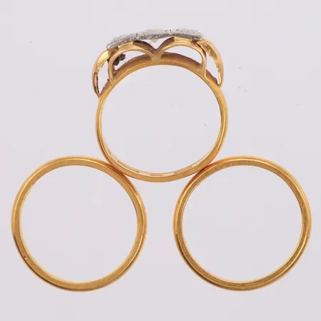 3 Ringar med gravyr 23K  Vikt: 11,7 g