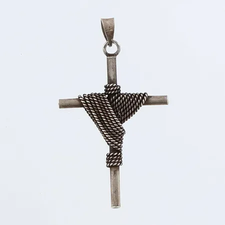 Kors 28x50mm, silver 925/1000 Vikt: 5,5 g