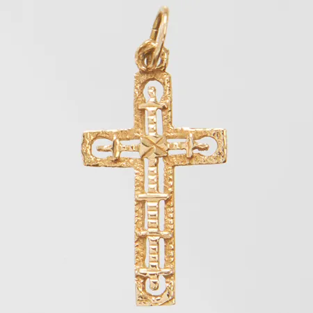 Hänge kors 27x12,7mm, genombrutet mönster, 14K Vikt: 0,5 g