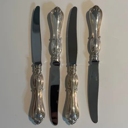 Fyra Bordsknivar modell Olga, längd 21,5cm, blad i rostfritt stål, GAB, 830/1000 Silver, bruttovikt 306,0. Vikt: 0 g