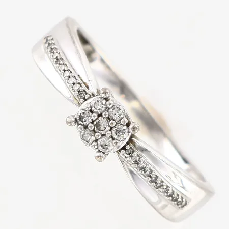 Ring vitguld med diamanter tot 0,15ctv, stl:18½, GHA, 18K  Vikt: 3,5 g