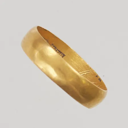 Ring stl:18¼ gravyr 23K 3,1g.