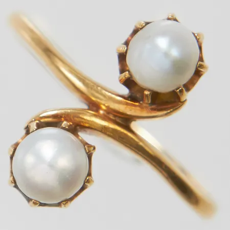 Ring med pärlor Øca.4,5mm, Ø17½, bredd: 1,5-15,9mm, svenska stämplar, 18K Vikt: 3,2 g