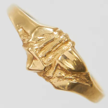 Ring stl:17+, bredd: 1,1-7,2mm, svenska stämplar, något skev skena, 18K Vikt: 1,3 g