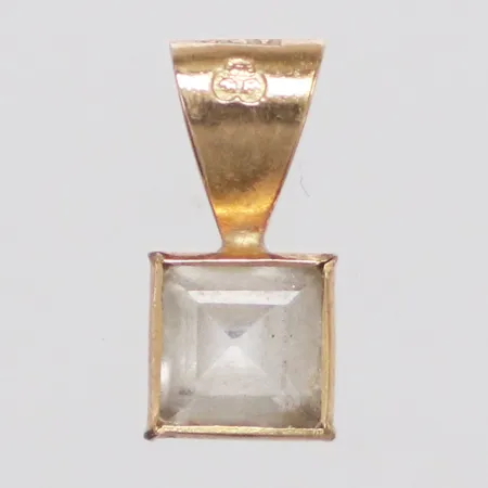 Hänge med vit sten Brofod Aktiebolaget längd 10mm bredd 5,8mm 18K  Vikt: 0,6 g