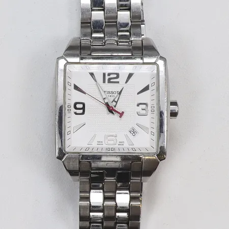 Herrur Tissot Quadrato 35x35mm, quartz, datum, serie nr. RKO.8C.22905, ref nr. T005.510 A, viklås,stållänk