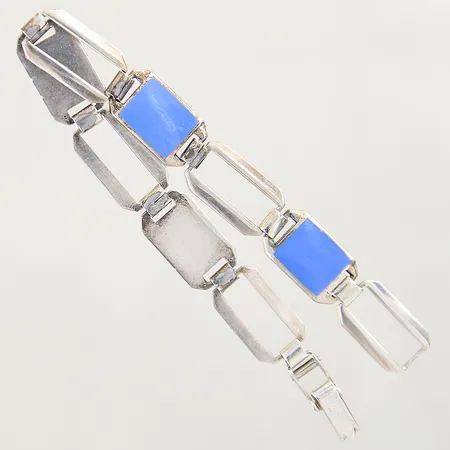 Armband med blå stenar längd 18cm bredd 11mm, något repig, stenar med nagg, silver 835/1000 Vikt: 15,4 g