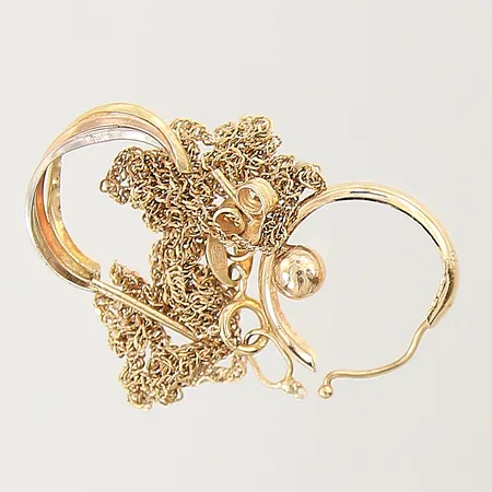 Guldsmycken, udda, defekta, 18K  Vikt: 2,1 g