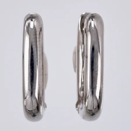 Ett par örhängen Ti Sento, längd ca 14mm, bredd ca 2mm, 925/1000 silver Vikt: 2,9 g