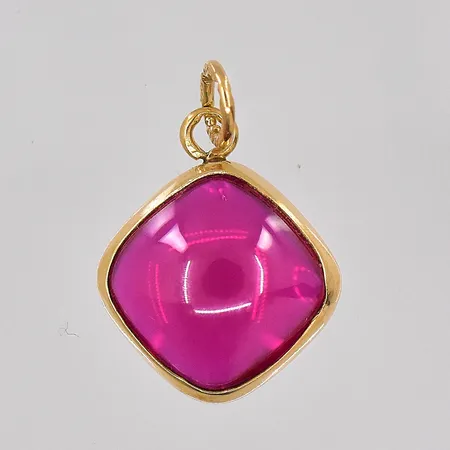 Hänge med röd sten längd 17mm inklusive ögla 18K Vikt: 1,6 g