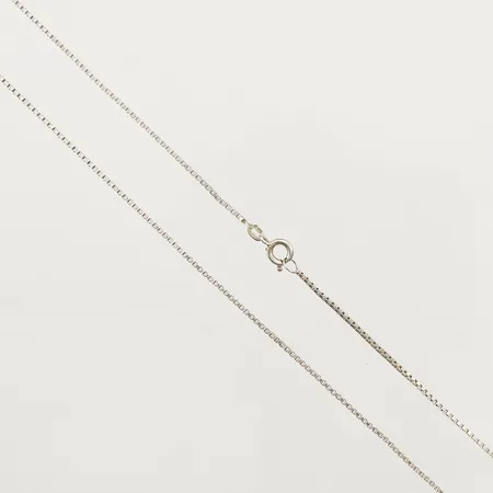 Kedja Venezia längd 72,5cm, bredd 1,3mm, 835/1000 silver Vikt: 5,2 g