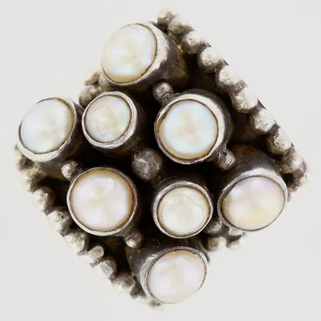 Ring KumKum med odlade sötvattenpärlor, stl:17, bredd:13-24mm, silver 925/1000 Vikt: 25,2 g