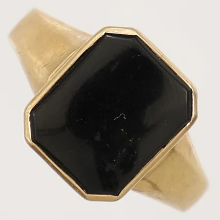 Ring med onyxplatta, bucklig, defekt, 18K Vikt: 2,8 g